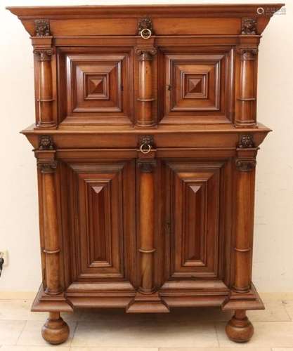 Dutch walnut cushion box with half Corinthian columns,