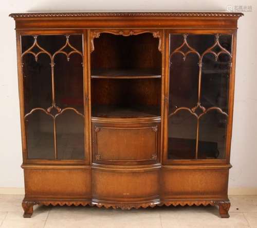 Mahogany Queen Anne-style three-door display case with