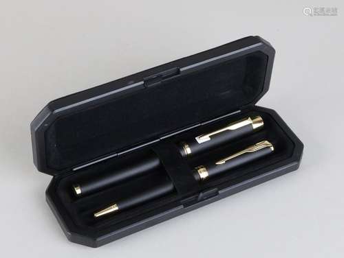 Parker pen set matt black with gold color, with