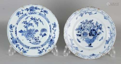 Two pieces of 18th century Delft Fayence plates with
