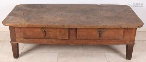 Antique chestnut wood coffee table with 2 large drawers