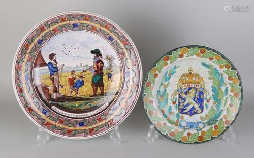 Two antique plates. Consisting of: Plateel Gouda