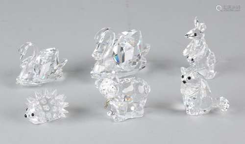 Six crystal Swarovski figurines. Among others with box.