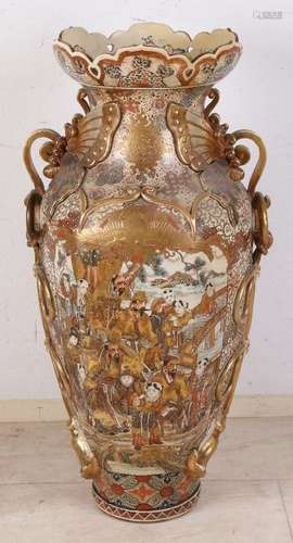 Very large antique Japanese Satsuma vase. Nice quality.