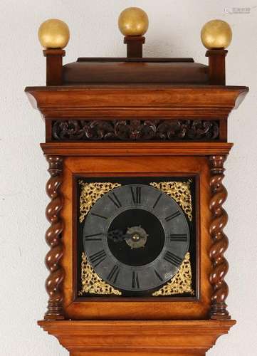 Signed 18th century walnut clock by Wouman Temsche