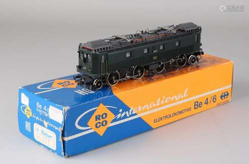 Roco 43507 Re 4/6 12323 with package of 04191 A) in