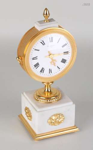 Hour Lavigne a Paris. Table clock. Second half of the