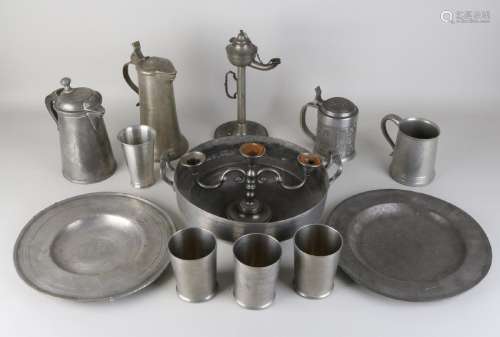 Lot of various pewter. 19th - 20th Century. Among