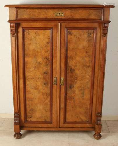 German walnuts Vertiko cupboard with snellen. Circa