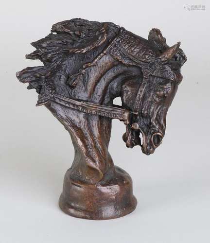 Old / antique bronze bust of a horse's head. Size: 14.5