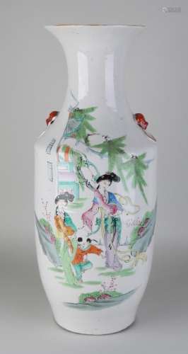Large 19th century Chinese porcelain ornamental vase