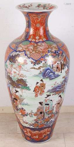 Very large 19th century Japanese Imari porcelain vase