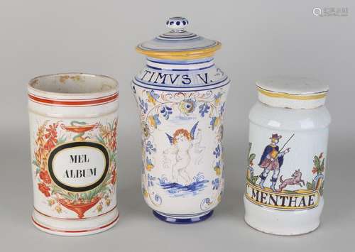 Three old / antique apothecary jars. Polychrome. 19th -