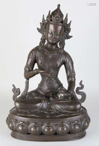 Big old Chinese bronze buddha on lotus flower. Size: 43