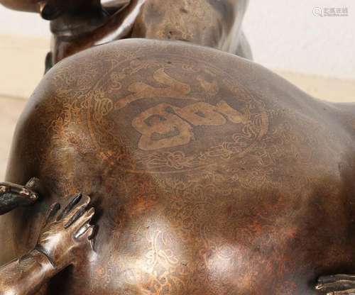 Large Chinese or Japanese bronze elephant with children