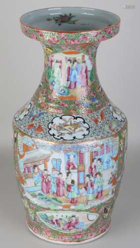 Large 19th century Family Rose Cantonese porcelain vase