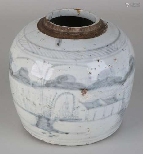 17th - 18th Century Chinese porcelain ginger jar with