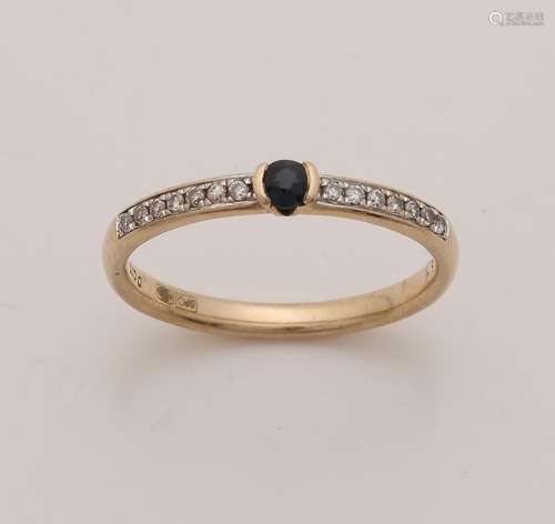 Yellow gold ring, 585/000, with sapphire and diamonds.