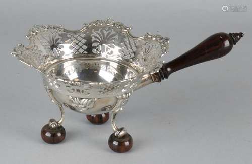 Silver pipe combination, 833/000, with a scalloped edge