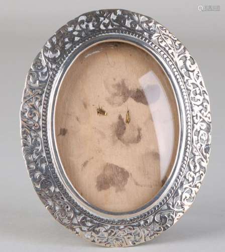 Silver photo frame, 835/000, oval model with openwork