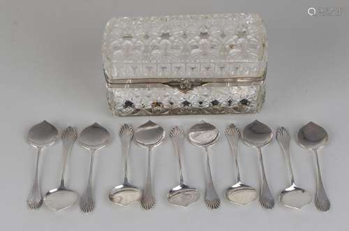 Spoon box with grinding work filled with 11 silver ice