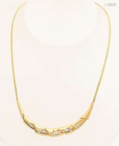 Yellow gold choker, 750/000, with brilliant. choker