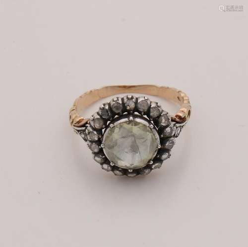 Beautiful antique gold ring, 585/000, with diamond.