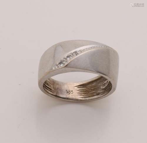 Wide white gold ring, 585/000, with 3 brilliant cut