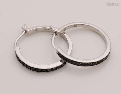 Fine silver earrings, 925/000, edited on the front and