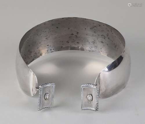 Silver earring, 833/000, West Frisian, complete with