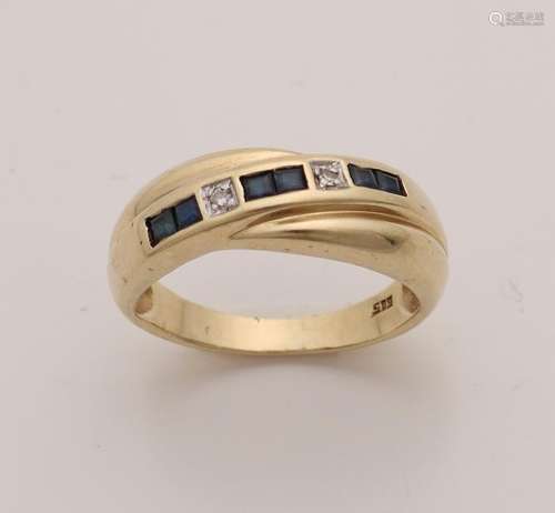 Yellow gold ring, 585/000, with sapphire and diamonds.