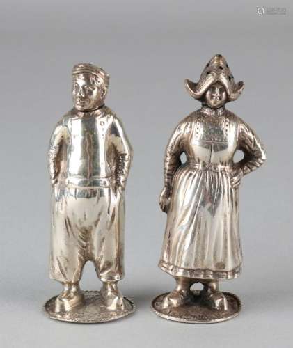 Silver spreader in the form of a farmer and a farmer's