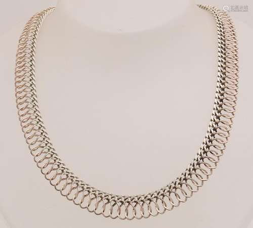 Silver necklace, 835/000, a fine gourmet link with a