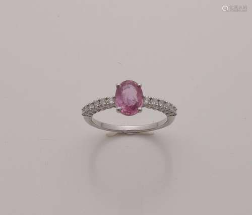 White gold ring, 585/000, with pink sapphire and