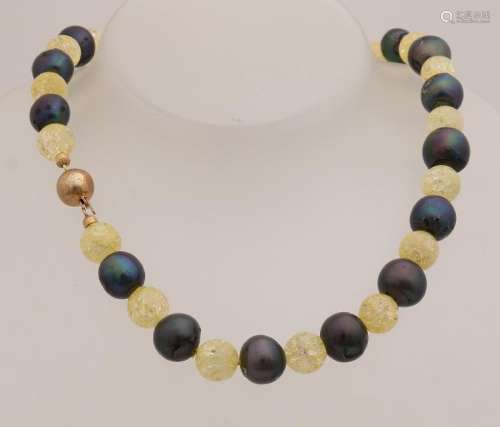 Necklace with black pearls, ø 11 mm, and lemon