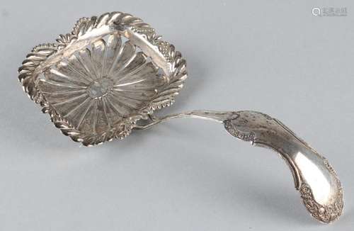 Silver scatter spoon, 833/000, with a rectangular,