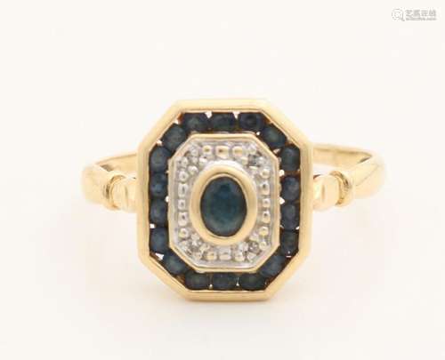 Yellow gold ring, 585/000, with sapphire and diamonds.