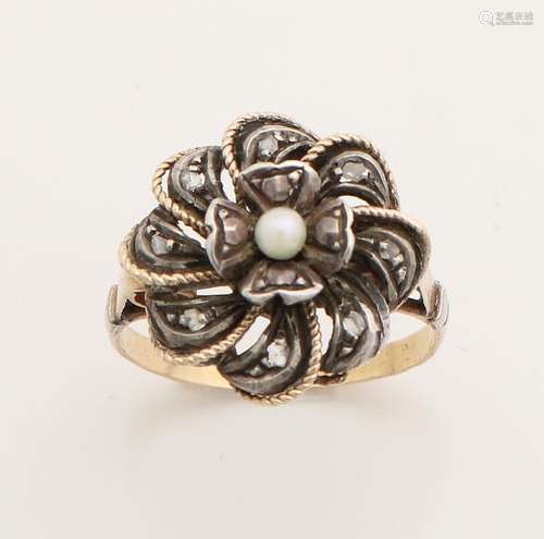 Yellow gold ring, 585/000, with gold with silver