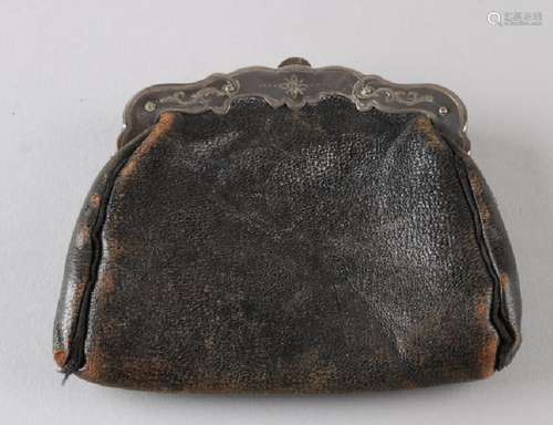 Leather purse with silver braces, 833/000, model with