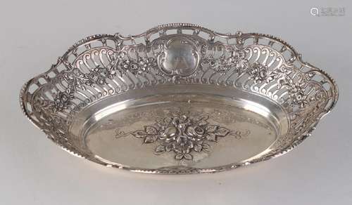 Beautiful silver bowl, 800/000, oval-patterned pattern