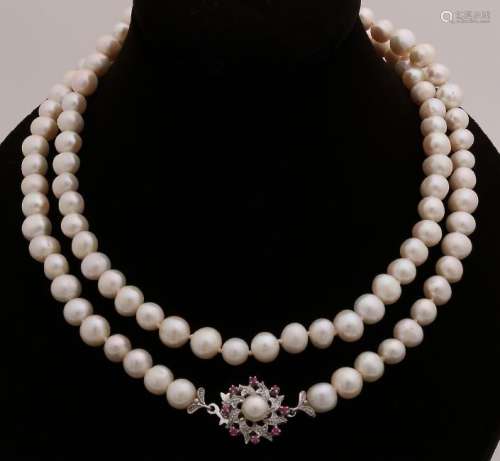 Long necklace of freshwater pearls, ø 5x8mm, with