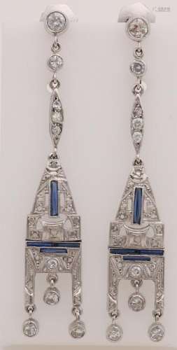 Beautiful antique platinum Art Deco earrings with