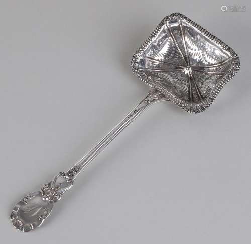 Silver spreading spoon, French, with rectangular box