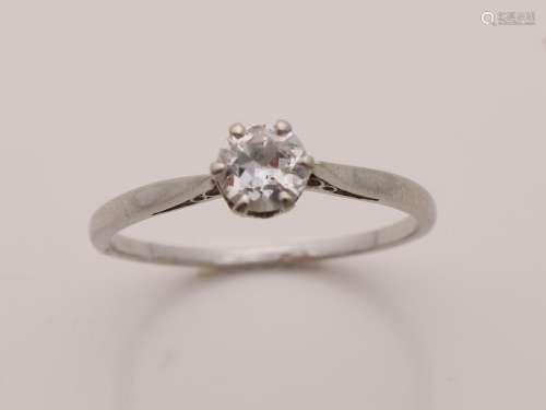 White gold solitaire ring, 585/000, with diamond.
