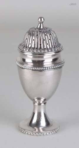 Silver spreader, 833, on round base with pearl edge and