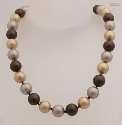 Necklace made of pearls made of organic material, ø