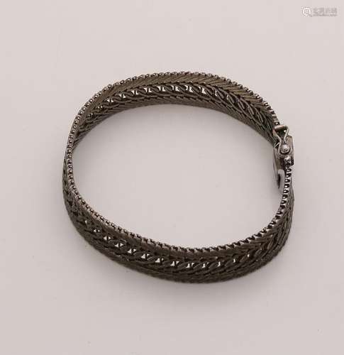 Silver bracelet, 835/000, fantasy braided with lock and