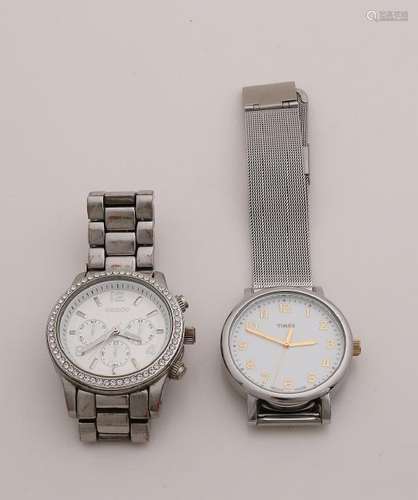 Steel watch with rim with stones from Oozoo and a timex