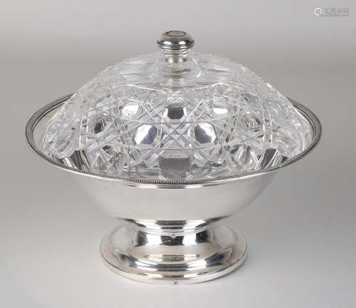 Beautiful silver bowl, 925/000, with crystal lid. Round