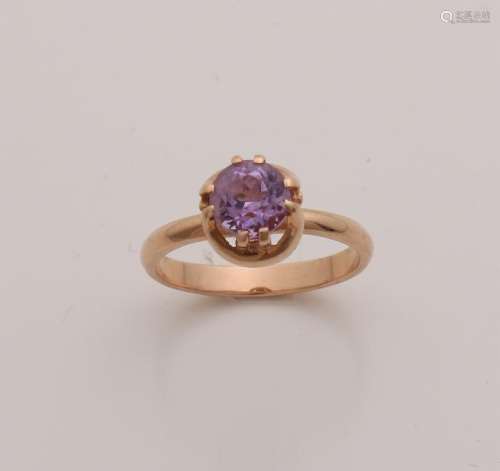 Yellow gold ring, 583/000, set with an amethyst with